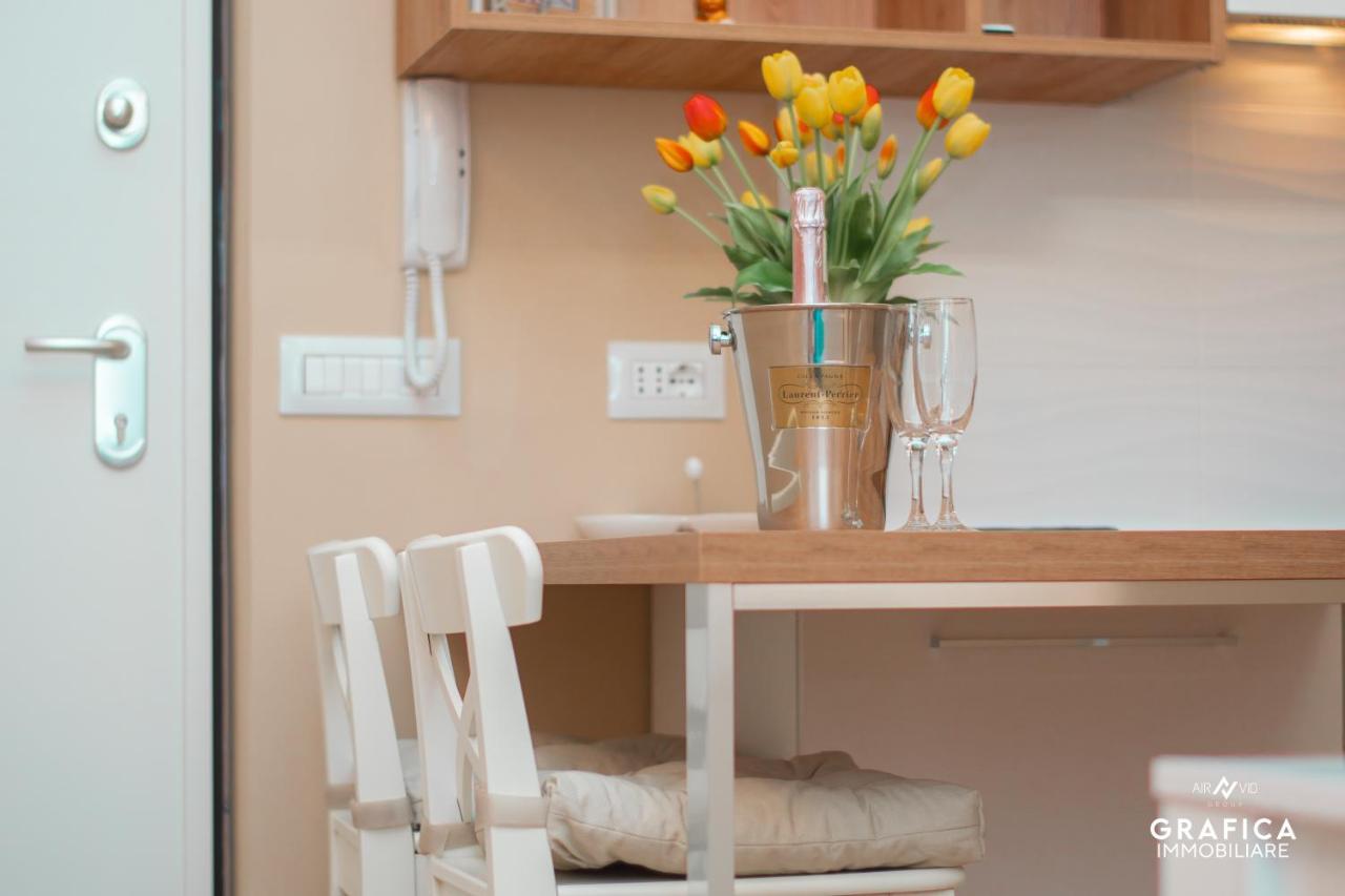Ameli Home Luxury Apartment ตารันโต ภายนอก รูปภาพ