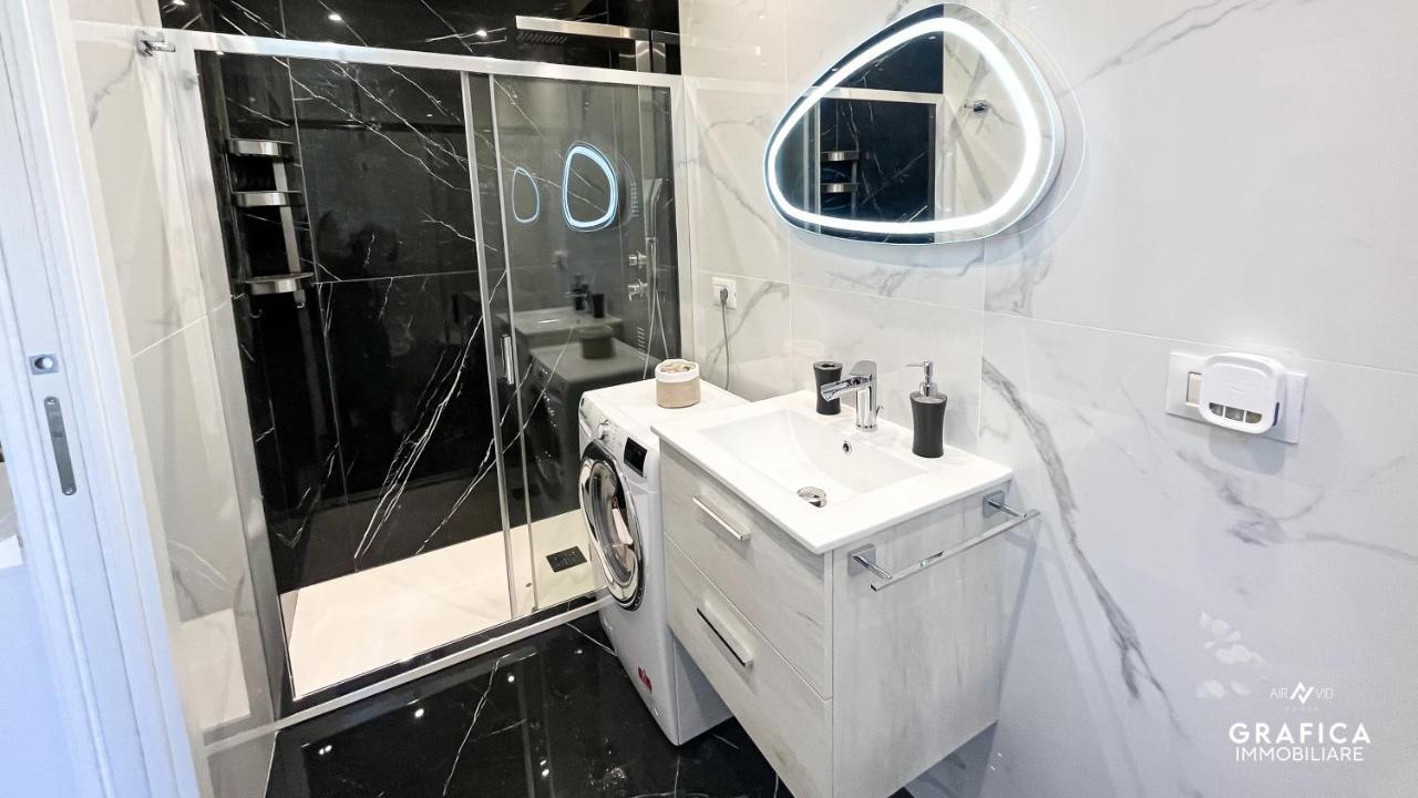 Ameli Home Luxury Apartment ตารันโต ภายนอก รูปภาพ
